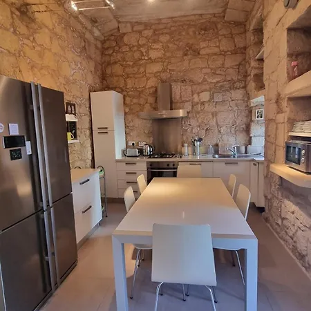 Traditional Maltese House Of Character- Renovated Σπίτι διακοπών